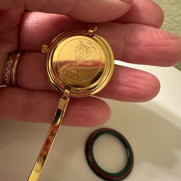 Reserve for @lancelot8878~Near Mint~Gucci Watch W/DiamondCut Bezel~Box/Paper - Picture 10 of 15